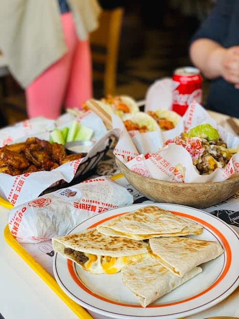 定食8與越南米其林餐廳聯名米線
