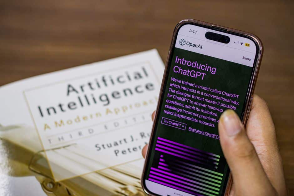 臨床AI,醫療助手,醫師使用ChatGPT整理病歷示意圖